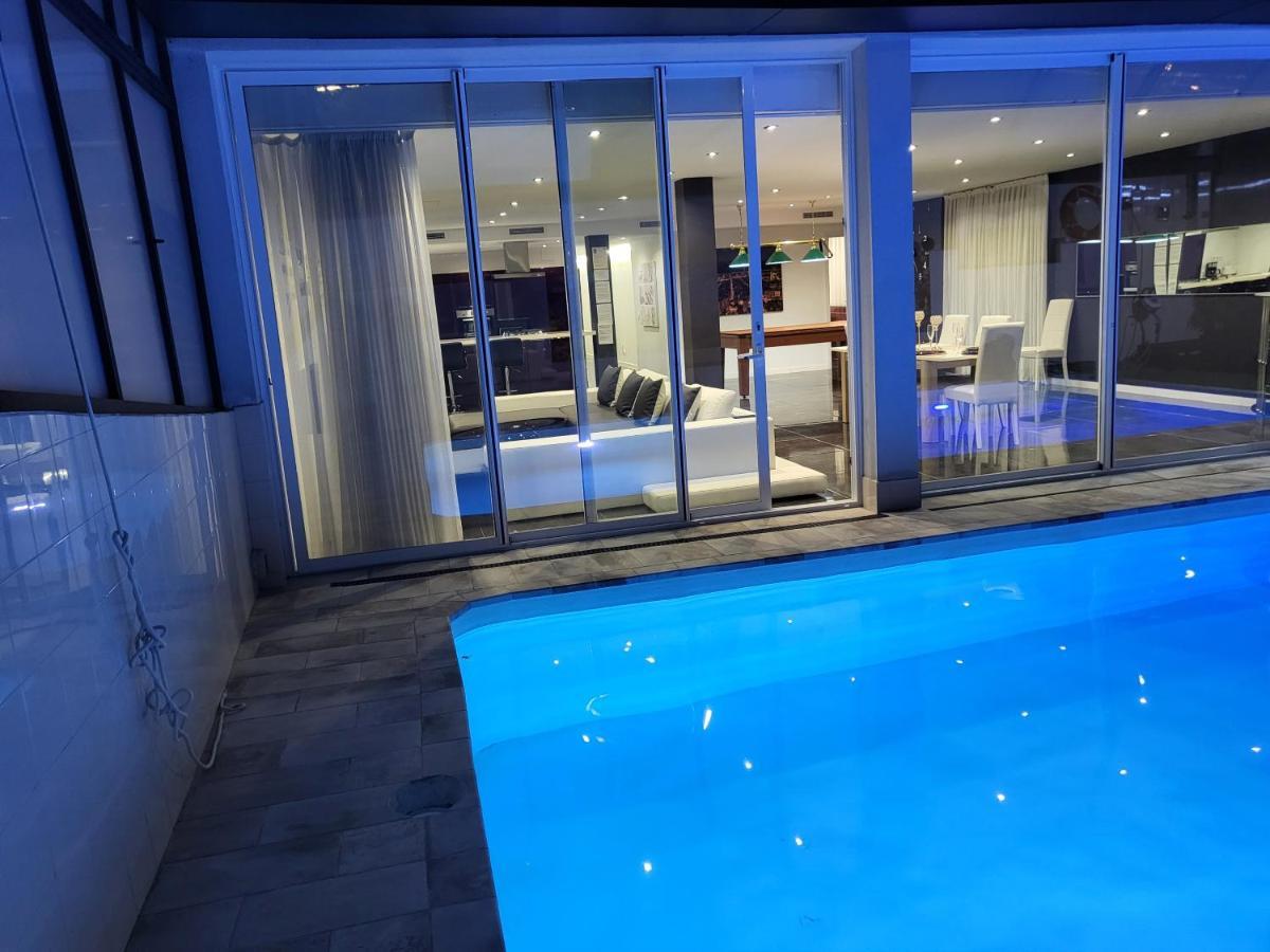 Luxurious Villa Marly II 카스테데펠스 외부 사진